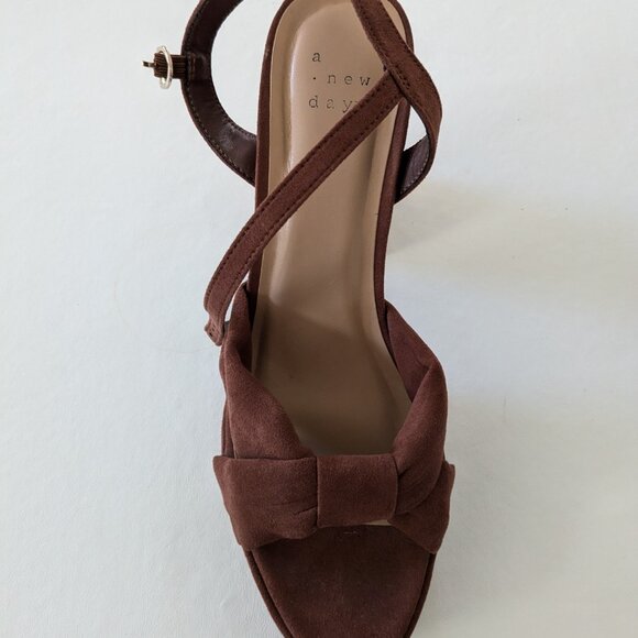 a new day Riah Brown Platform Sandals - Picture 4 of 8